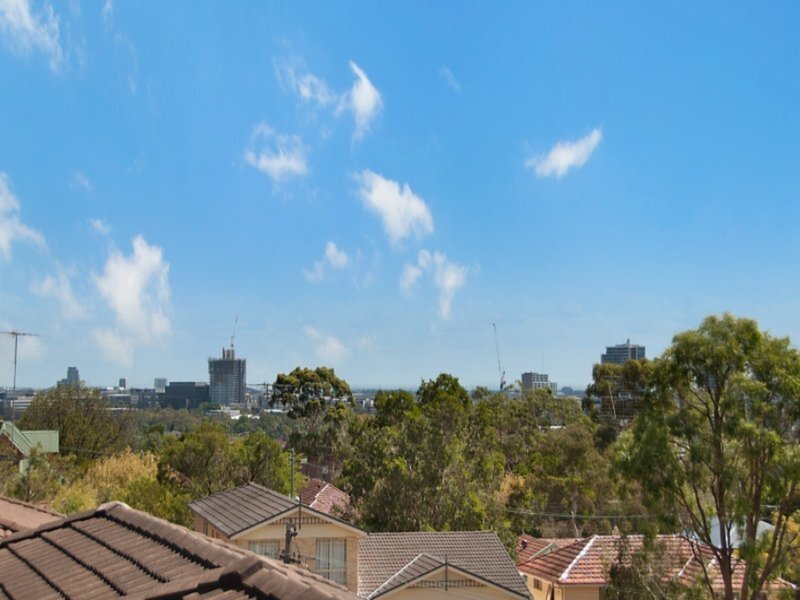 1 Regent Street, Putney Sold by Cassidy Real Estate - image 1