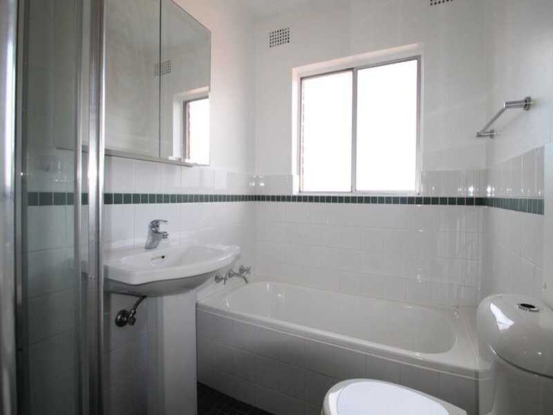 6/13 Harvard Street, Gladesville Sold by Cassidy Real Estate - image 1
