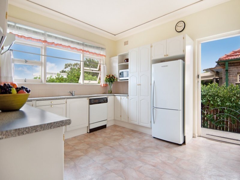 294 Morrison Road, Putney Sold by Cassidy Real Estate - image 1