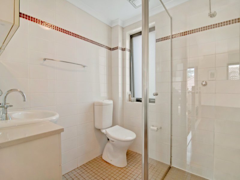 2/85 Pittwater Road, Hunters Hill Sold by Cassidy Real Estate - image 1