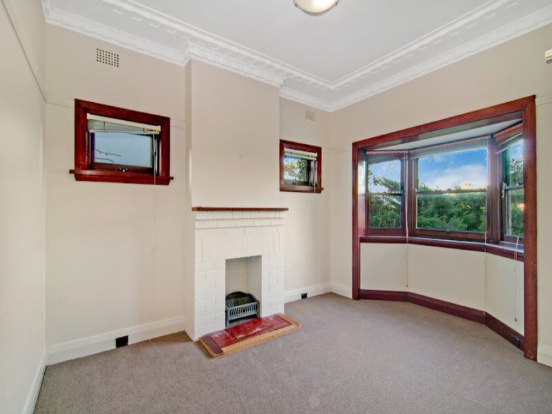 12 McGowan Street, Putney Sold by Cassidy Real Estate - image 1