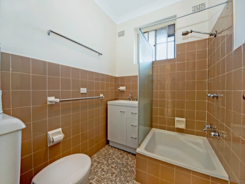 6/4 Pearson Street, Gladesville Sold by Cassidy Real Estate - image 1