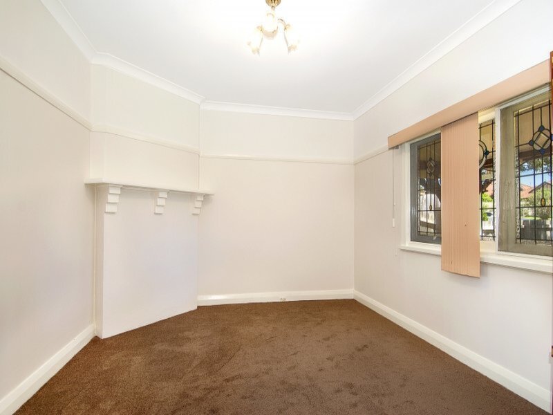 1/119 Pittwater Road, Hunters Hill Sold by Cassidy Real Estate - image 1