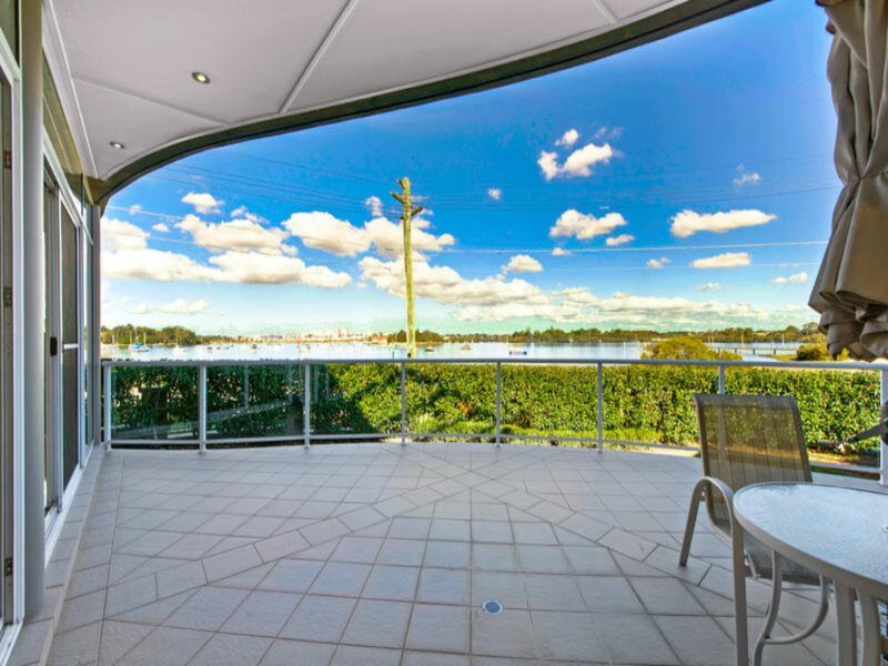 111 Waterview Street, Putney Sold by Cassidy Real Estate - image 1