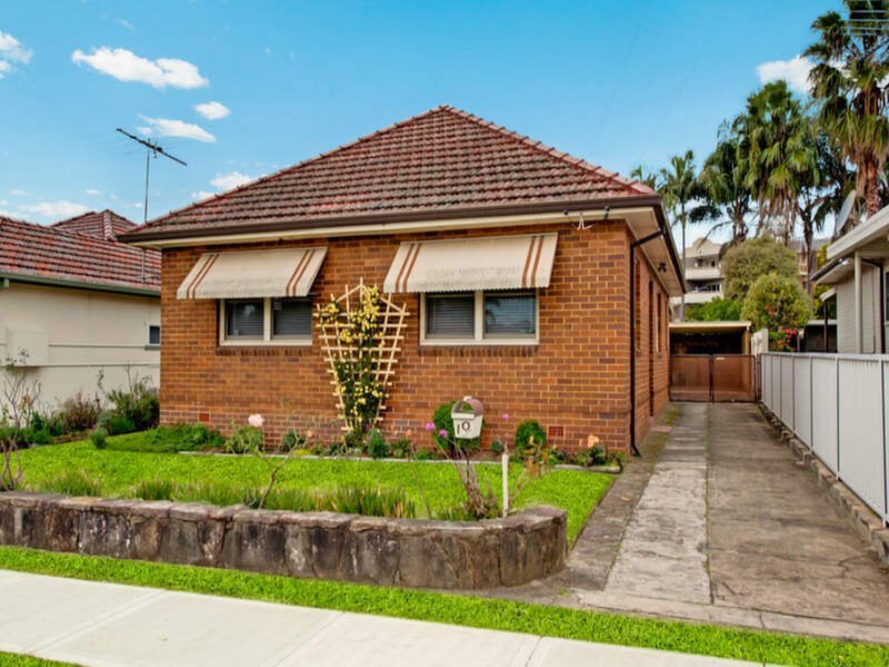 10 Lumeah Street, Merrylands Sold by Cassidy Real Estate - image 1