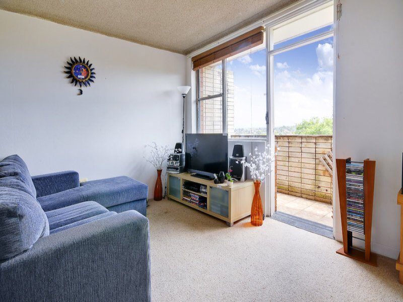 18/5 Western Crescent, Gladesville Sold by Cassidy Real Estate - image 1