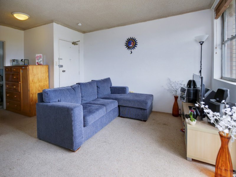 18/5 Western Crescent, Gladesville Sold by Cassidy Real Estate - image 1