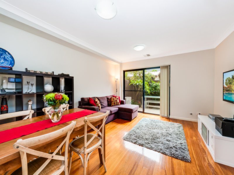 6/85 Pittwater Road, Hunters Hill Sold by Cassidy Real Estate - image 1