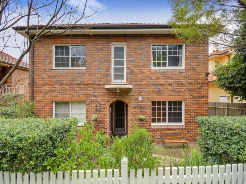 2/10 Auburn Street, Hunters Hill Sold by Cassidy Real Estate - image 1