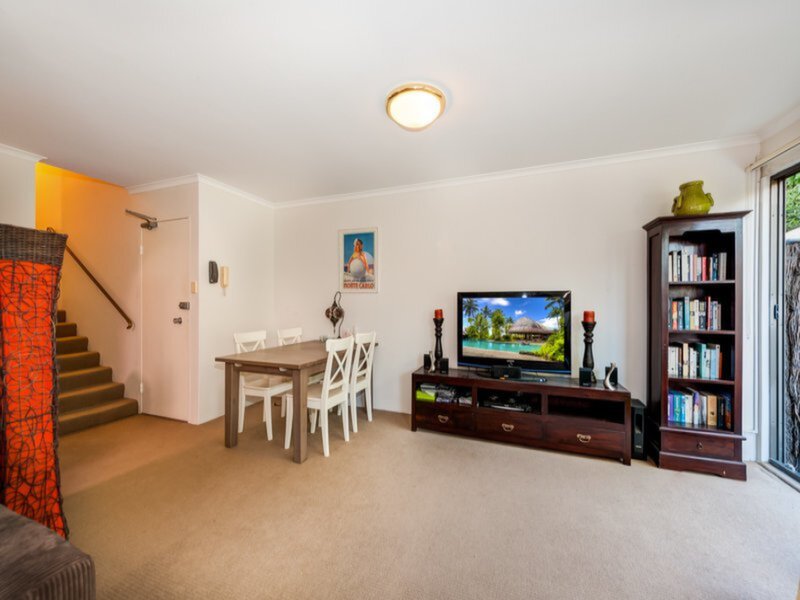 7/370-372 Miller Street, Cammeray Sold by Cassidy Real Estate - image 1