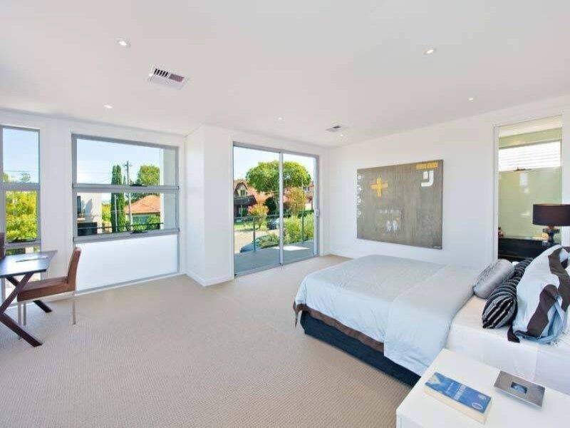 172 Charles Street, Putney Sold by Cassidy Real Estate - image 1