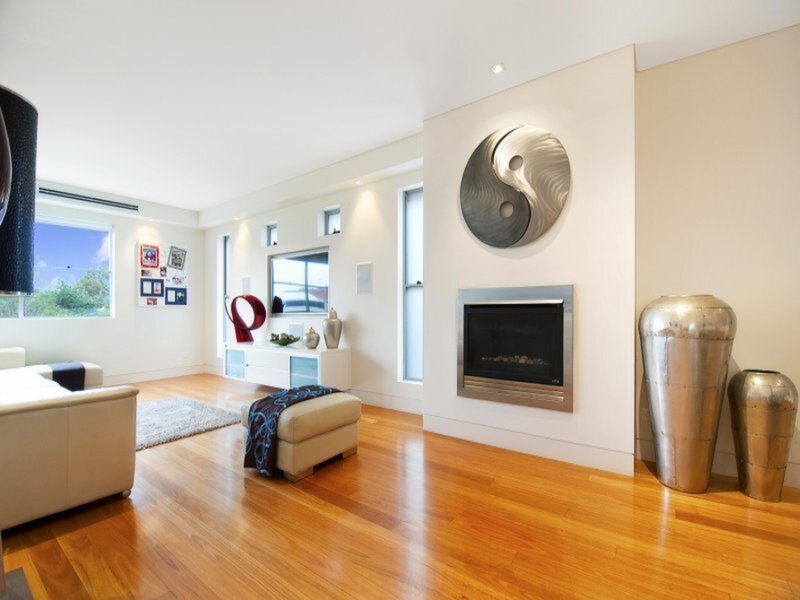 6 Wade Street, Putney Sold by Cassidy Real Estate - image 1
