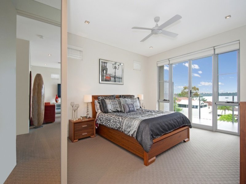 6 Wade Street, Putney Sold by Cassidy Real Estate - image 1