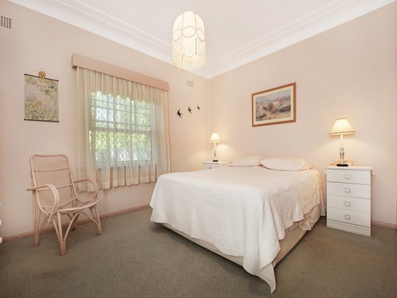 6 Teemer Street, Tennyson Point Sold by Cassidy Real Estate - image 1