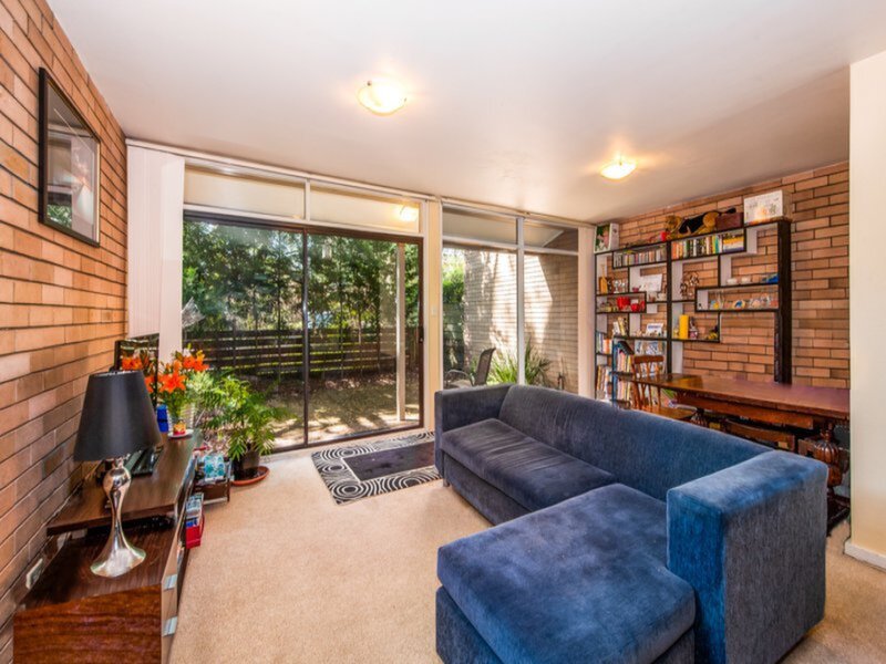 13/2 Durham Close, Macquarie Park Sold by Cassidy Real Estate - image 1