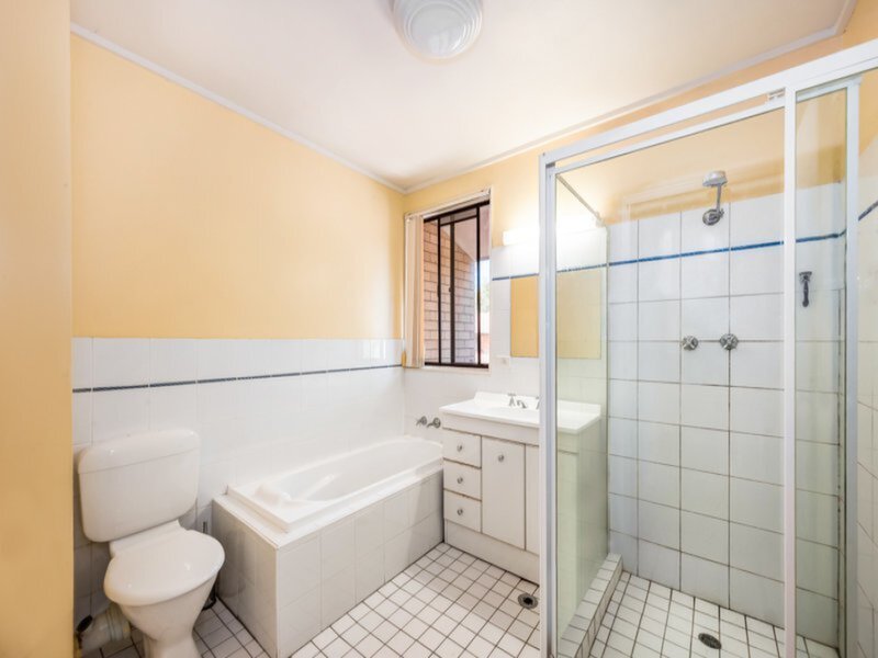 13/2 Durham Close, Macquarie Park Sold by Cassidy Real Estate - image 1