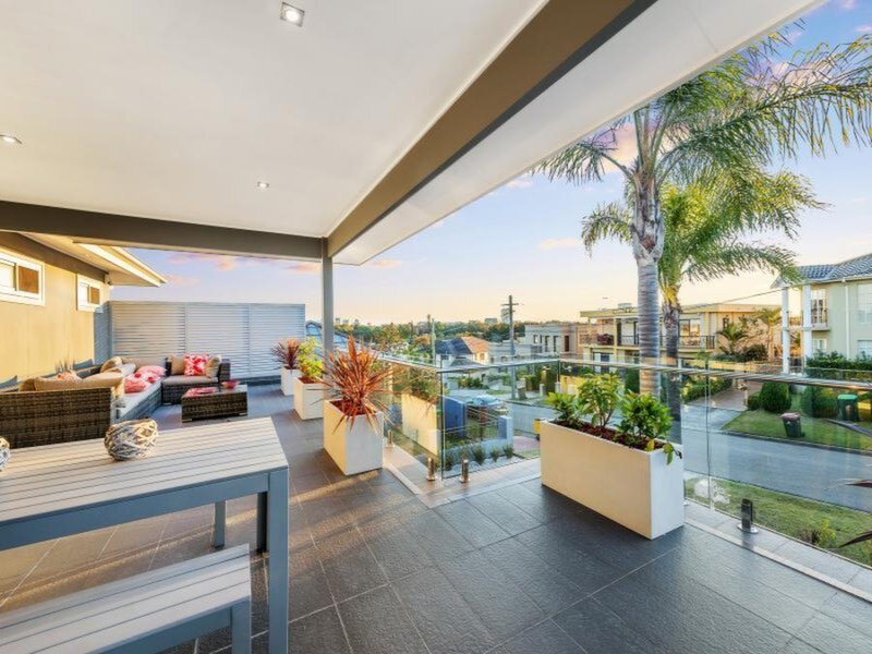 14 Chadwick Street, Putney Sold by Cassidy Real Estate - image 1
