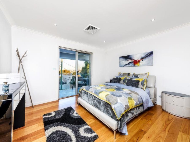 14 Chadwick Street, Putney Sold by Cassidy Real Estate - image 1