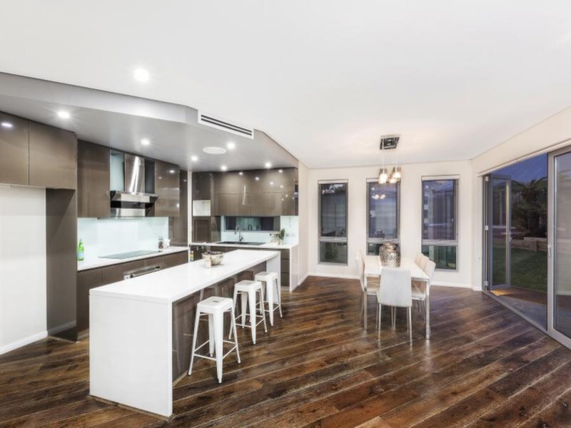 44 Phillip Road, Putney Sold by Cassidy Real Estate - image 1