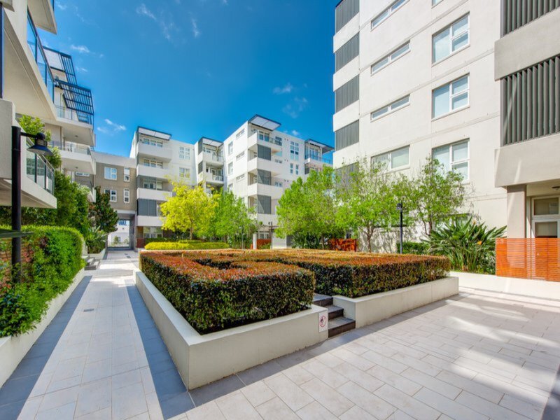 15/7 Bay Drive, Meadowbank Sold by Cassidy Real Estate - image 1