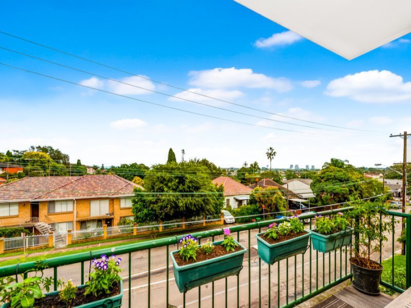 5/23 Meriton Street, Gladesville Sold by Cassidy Real Estate - image 1
