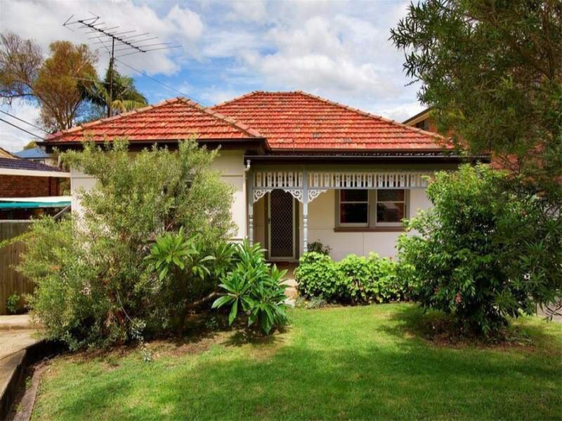 13 Simpson Street, Putney Sold by Cassidy Real Estate - image 1
