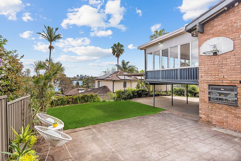 4 Dyson Street, Putney Sold by Cassidy Real Estate - image 1