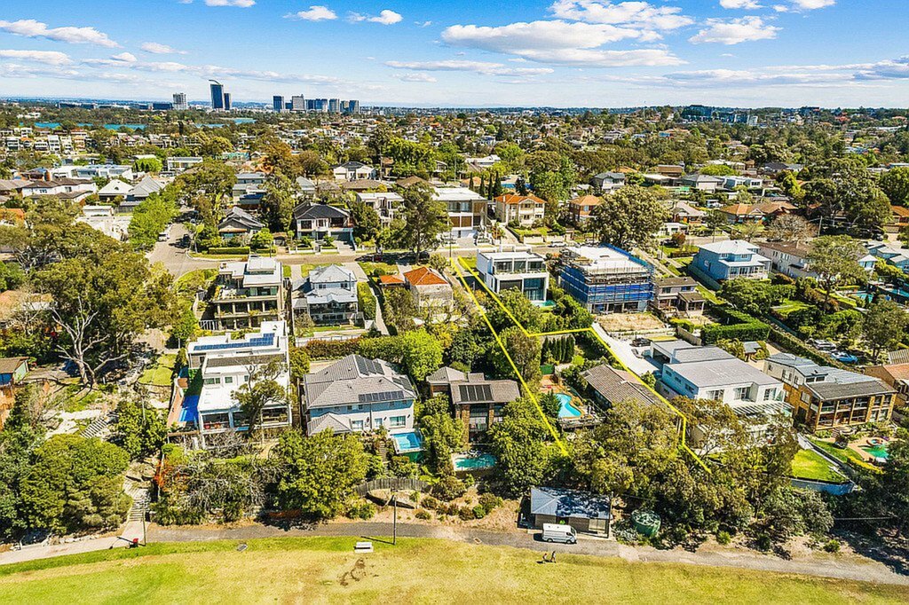 28 Champion Road, Tennyson Point Sold by Cassidy Real Estate - image 1