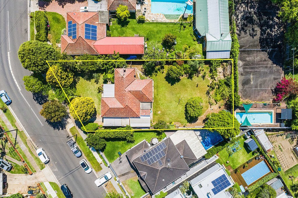 92 Tennyson Road, Tennyson Point Sold by Cassidy Real Estate - image 1