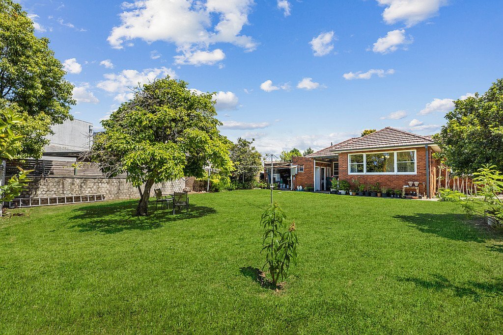 92 Tennyson Road, Tennyson Point Sold by Cassidy Real Estate - image 1