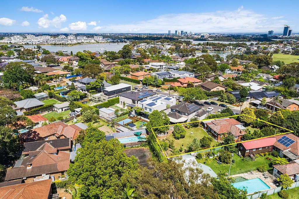 92 Tennyson Road, Tennyson Point Sold by Cassidy Real Estate - image 1