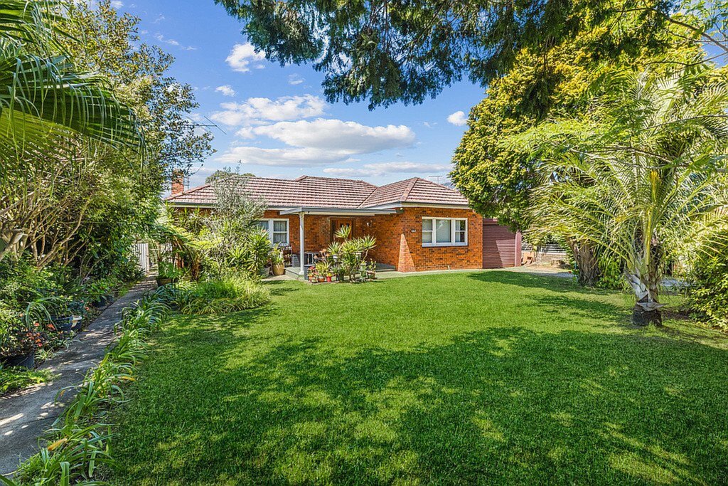 92 Tennyson Road, Tennyson Point Sold by Cassidy Real Estate - image 1