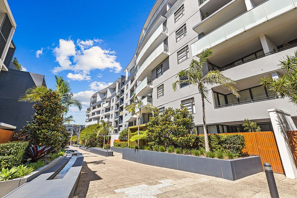 E304/3 Hunter Street, Waterloo Sold by Cassidy Real Estate - image 1