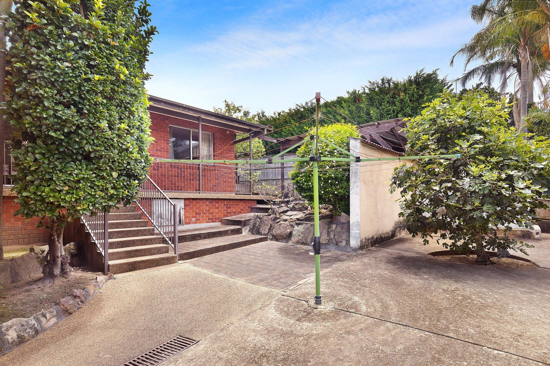 1 Levy Street, Putney Sold by Cassidy Real Estate - image 1