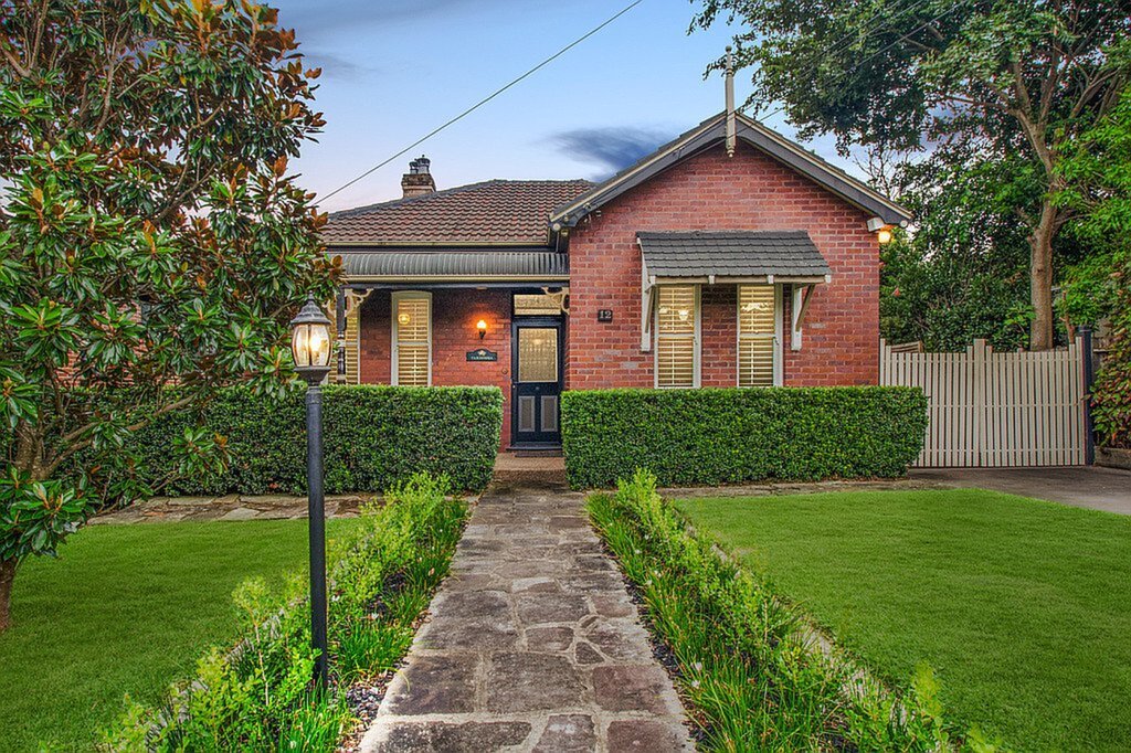12 Riverside Avenue, Putney Sold by Cassidy Real Estate - image 1