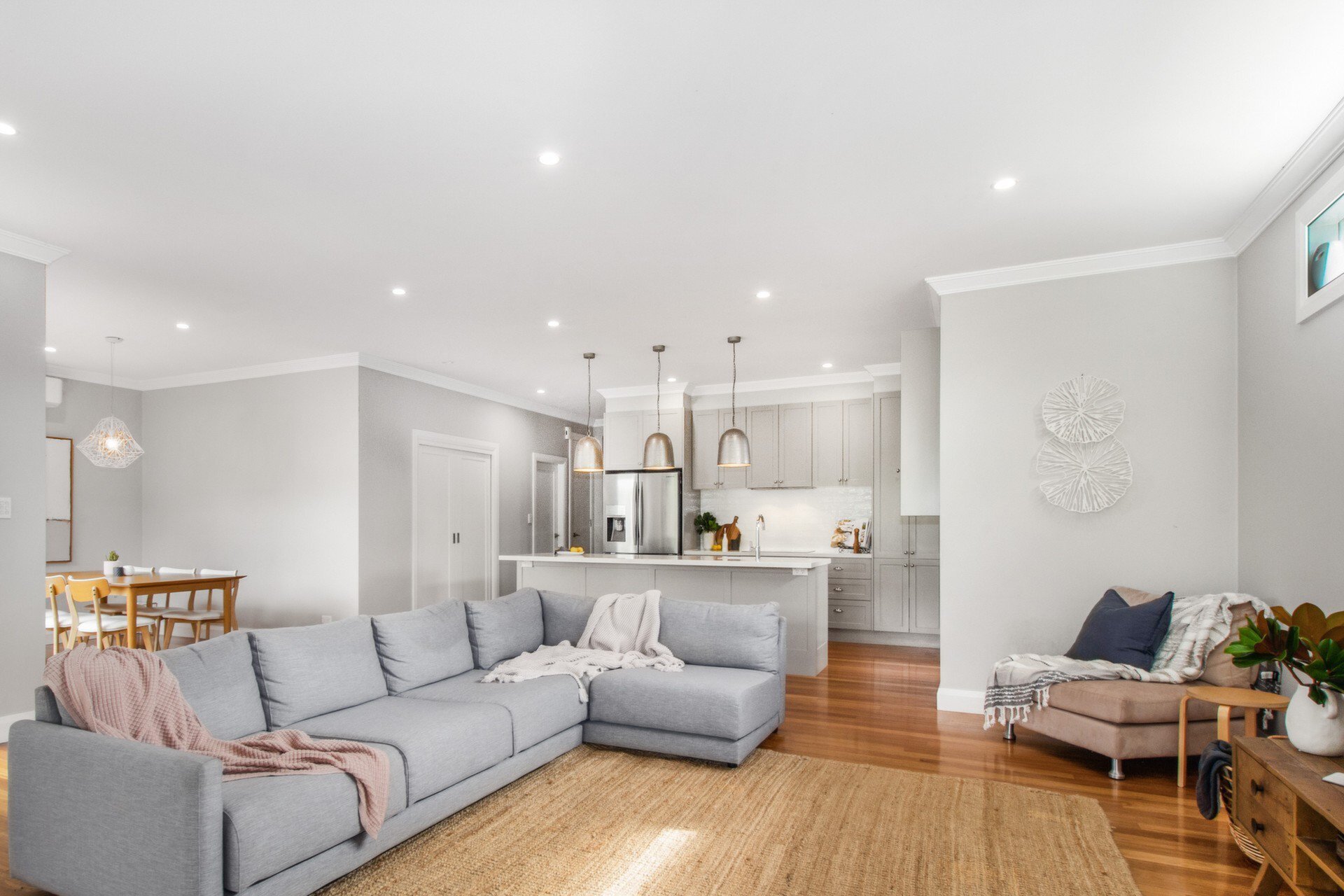 12 Riverside Avenue, Putney Sold by Cassidy Real Estate - image 1