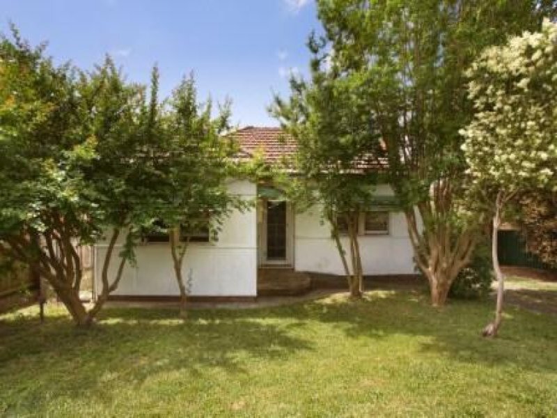 18 Parry Street, Putney Sold by Cassidy Real Estate - image 1