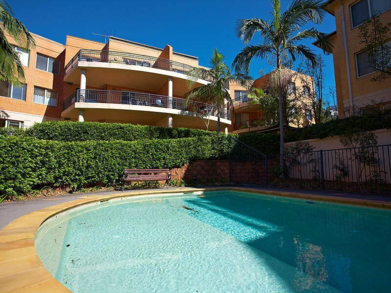 10/52 Oxford Street, Epping Sold by Cassidy Real Estate - image 1