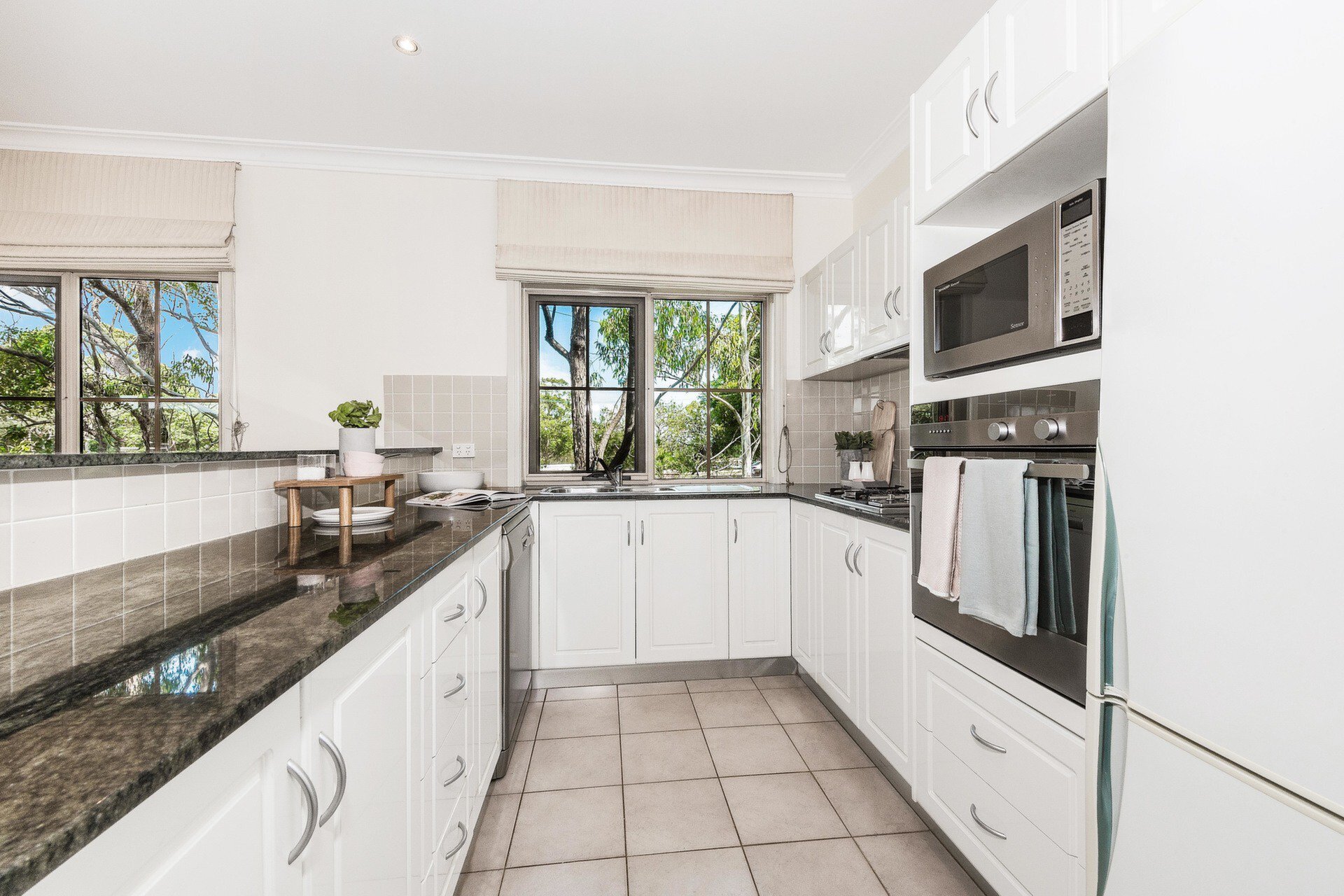 10/4 Mortimer Lewis Drive, Huntleys Cove Sold by Cassidy Real Estate - image 1