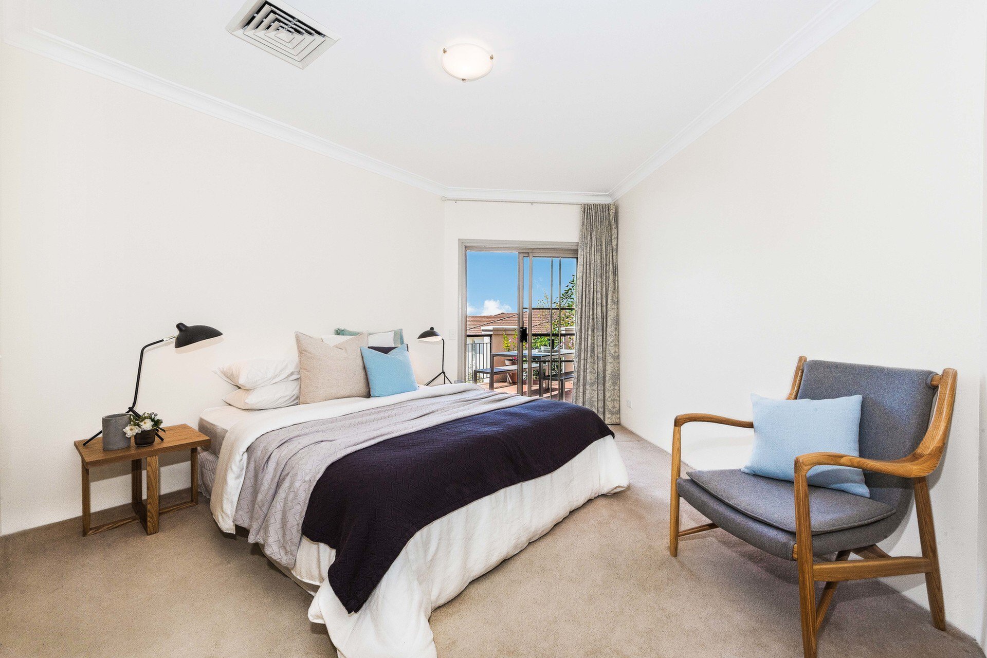 10/4 Mortimer Lewis Drive, Huntleys Cove Sold by Cassidy Real Estate - image 1