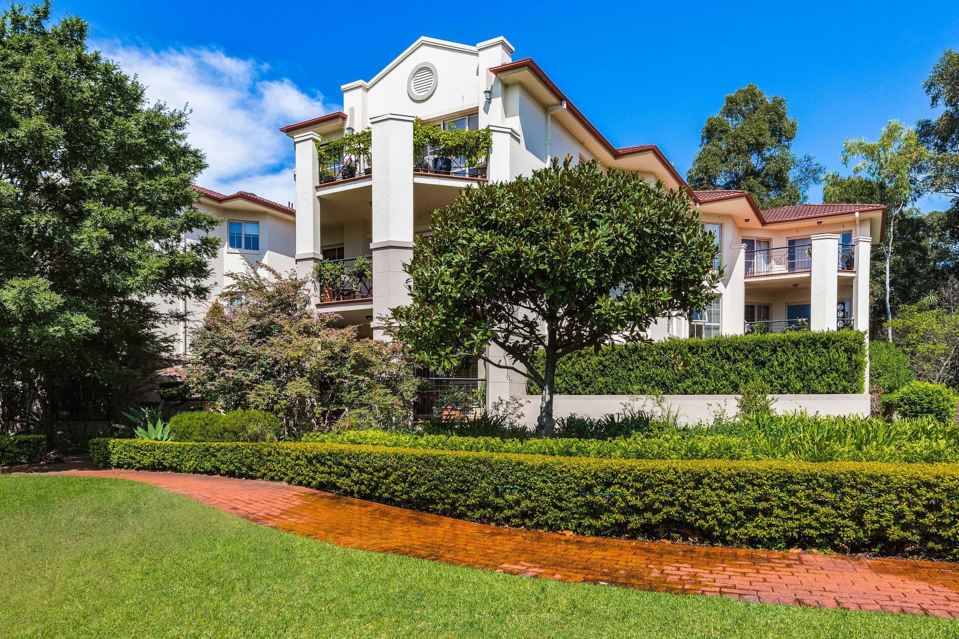 10/4 Mortimer Lewis Drive, Huntleys Cove Sold by Cassidy Real Estate - image 1