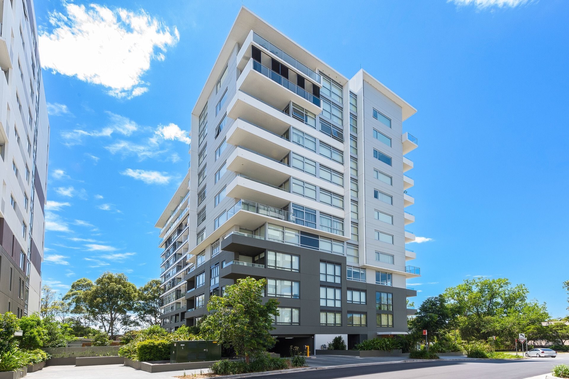 211/2 Saunders Close, Macquarie Park Sold by Cassidy Real Estate - image 1