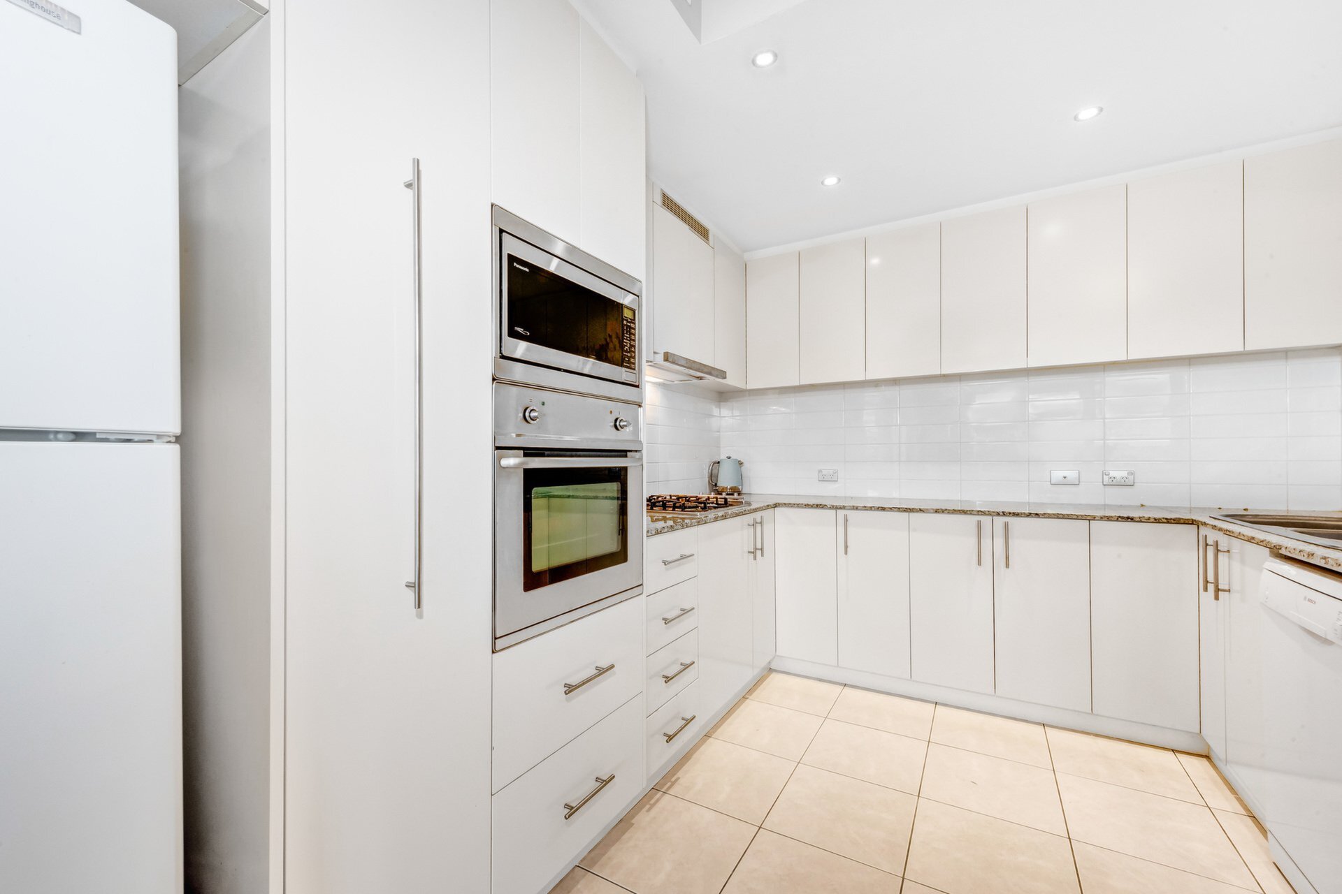 21/1 Bay Drive, Meadowbank Sold by Cassidy Real Estate - image 1