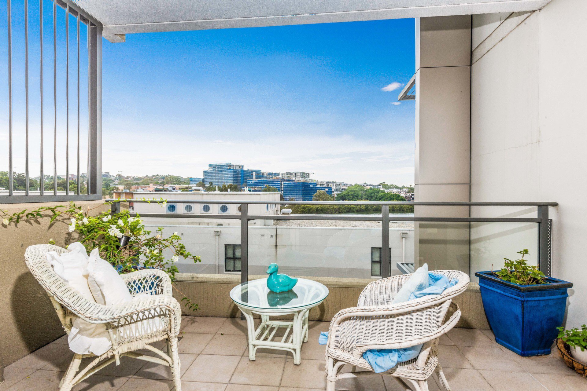 21/1 Bay Drive, Meadowbank Sold by Cassidy Real Estate - image 1