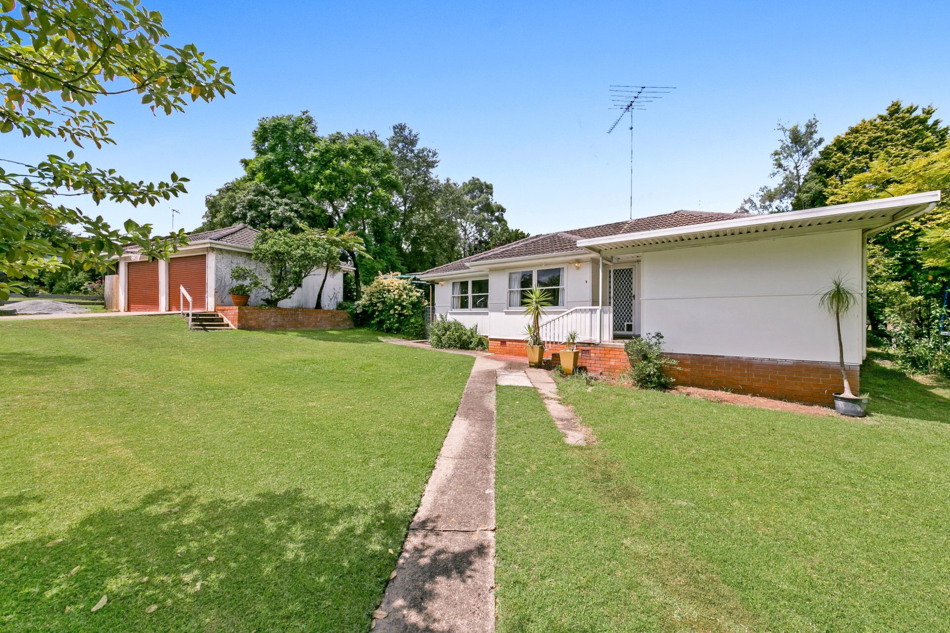 1 Watson Street, Putney Sold by Cassidy Real Estate - image 1