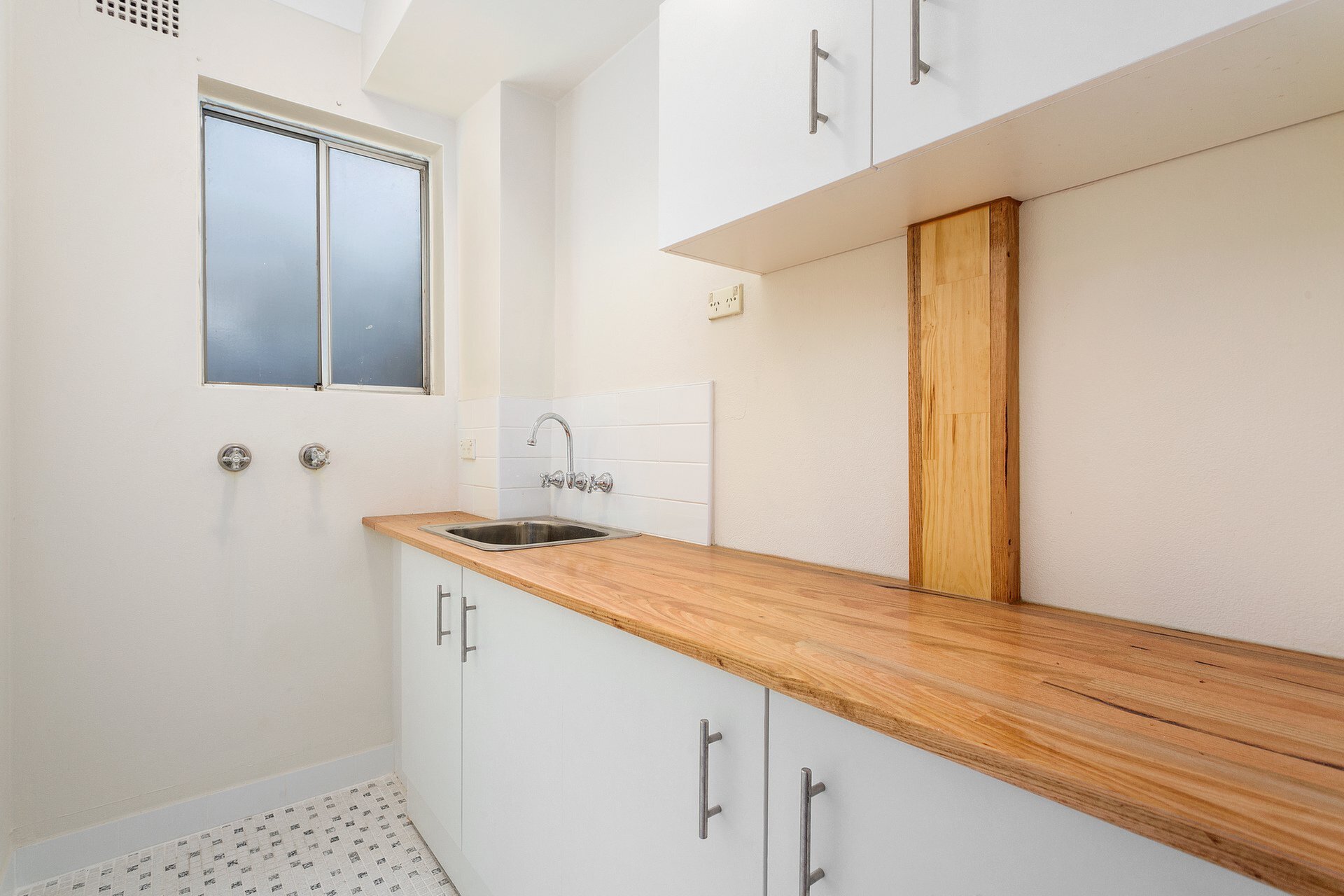 4/523 Victoria Road, Ryde Sold by Cassidy Real Estate - image 1
