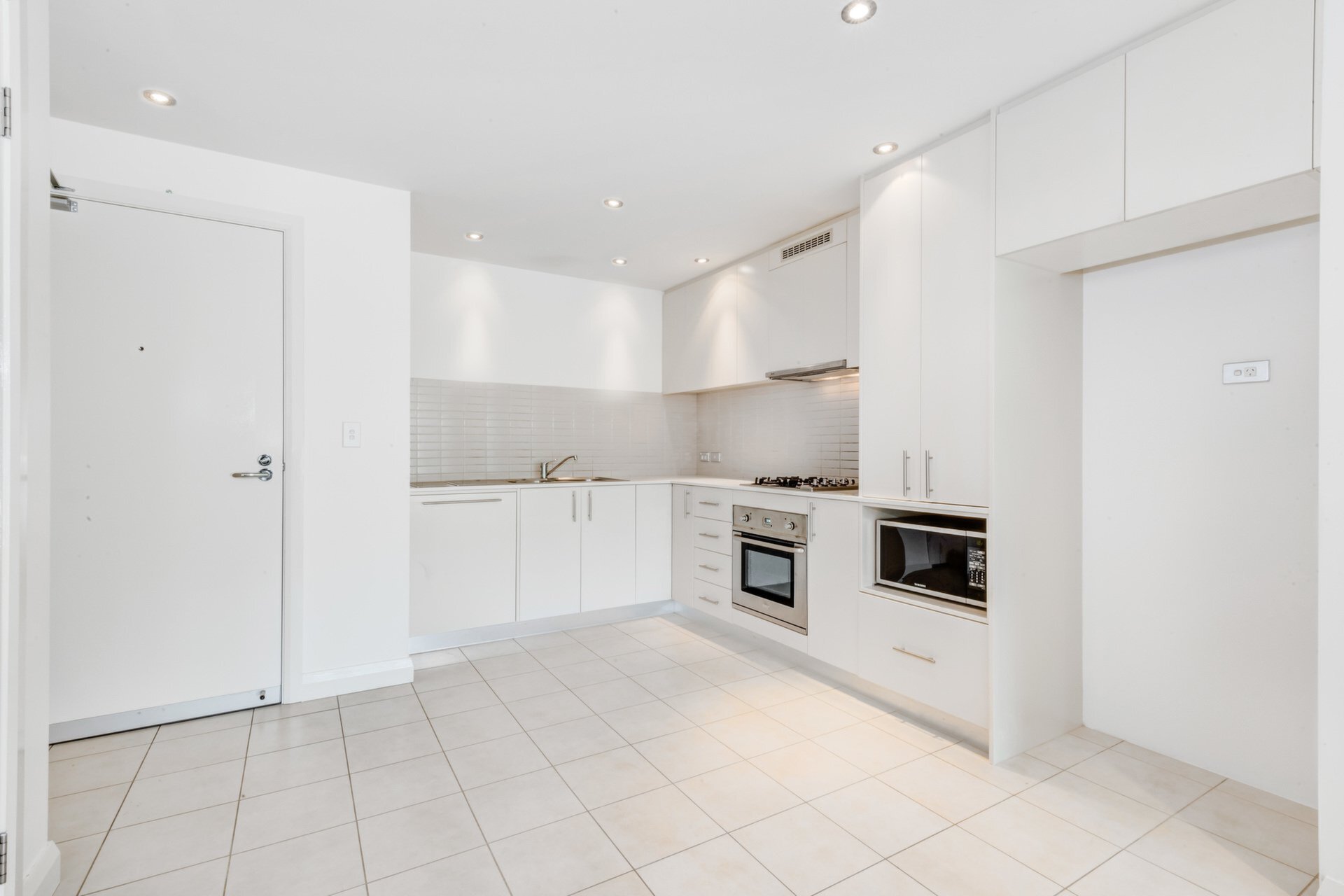 7/11 Bay Drive, Meadowbank Sold by Cassidy Real Estate - image 1