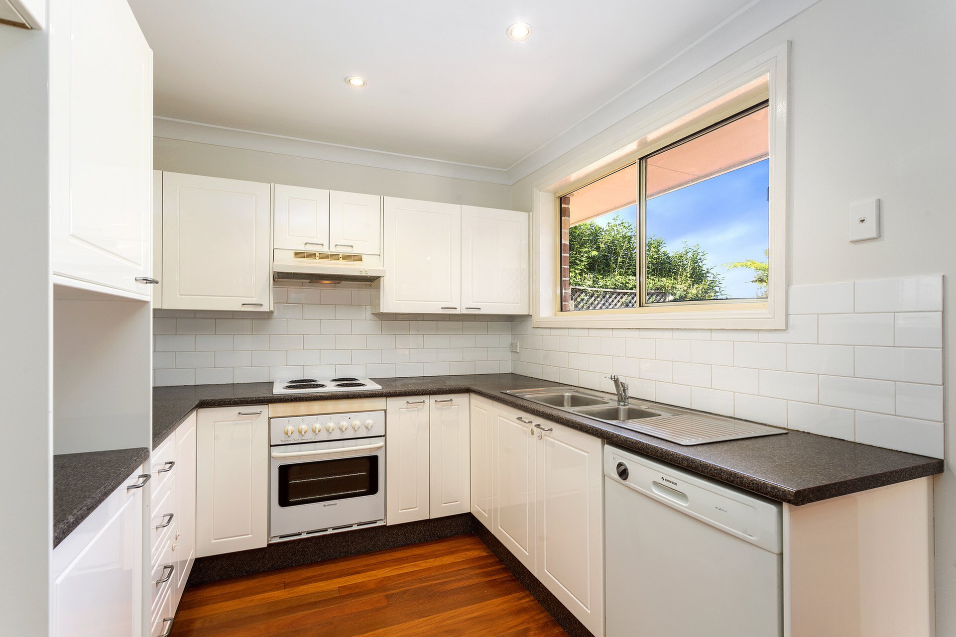 6A Wade Street, Putney Sold by Cassidy Real Estate - image 1