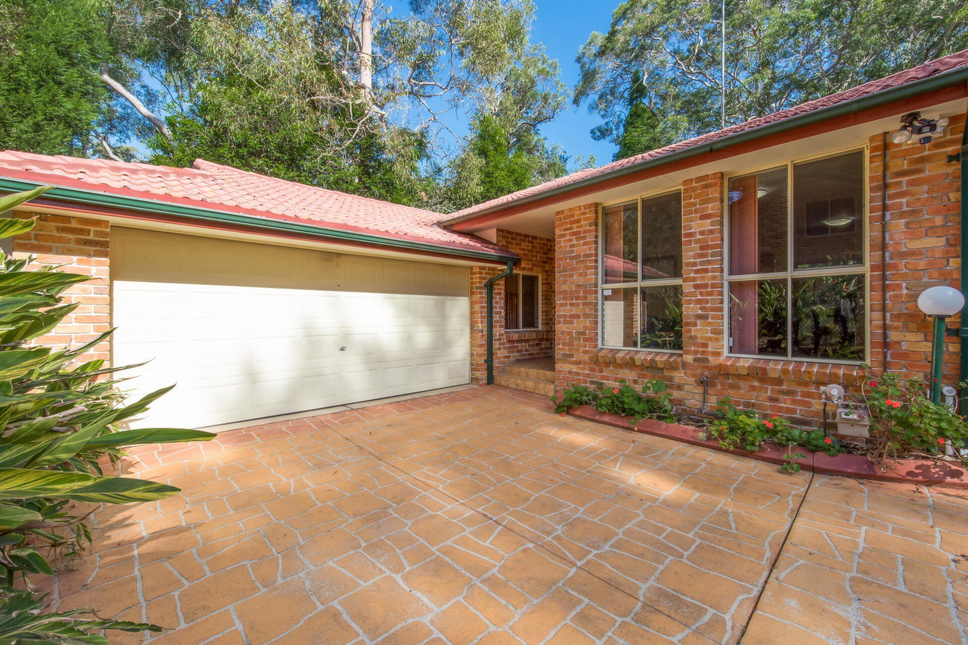 4/43 Hull Road, Beecroft Sold by Cassidy Real Estate - image 1