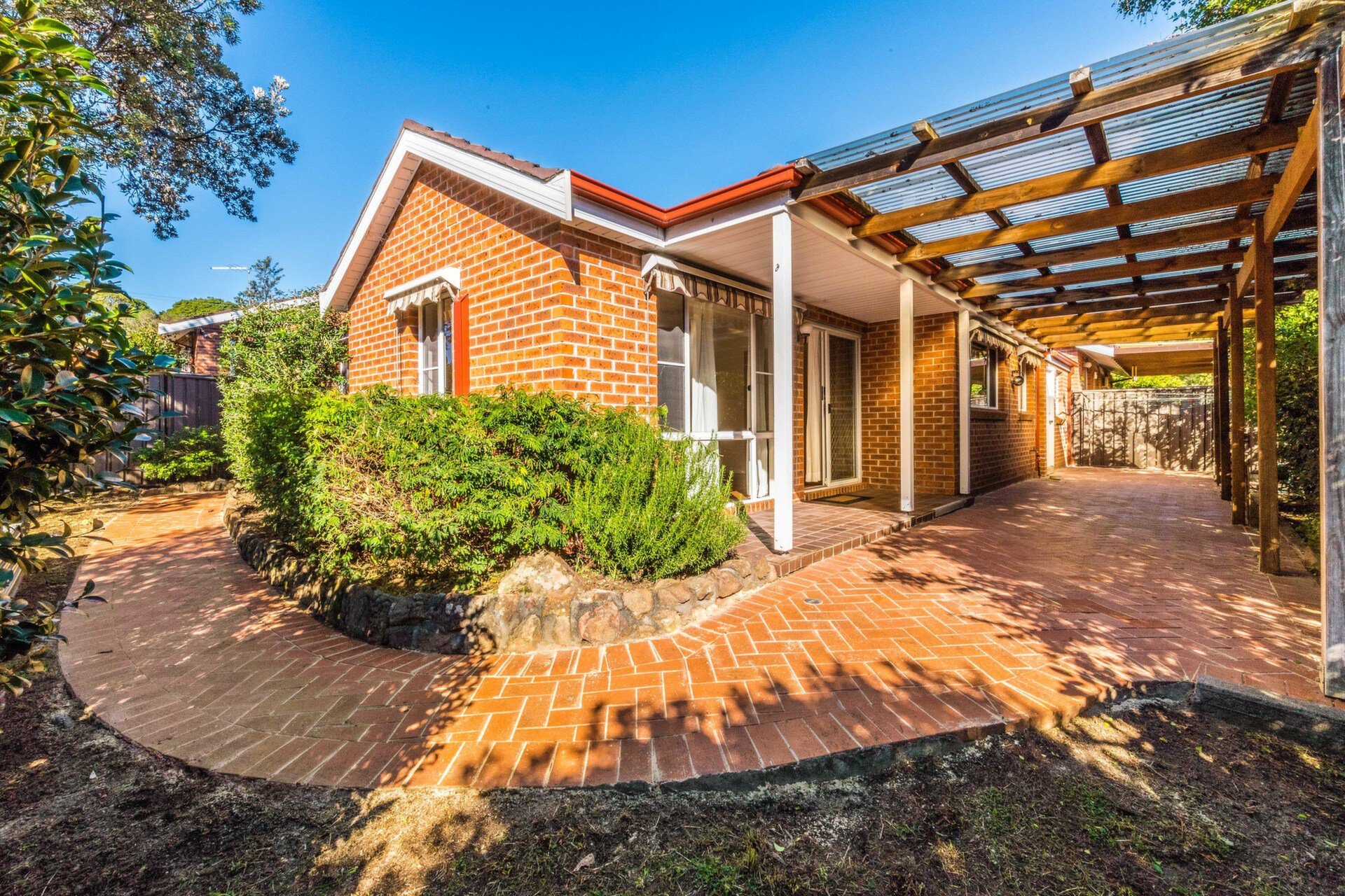 7/24-28 Cressy Road, Ryde Sold by Cassidy Real Estate - image 1